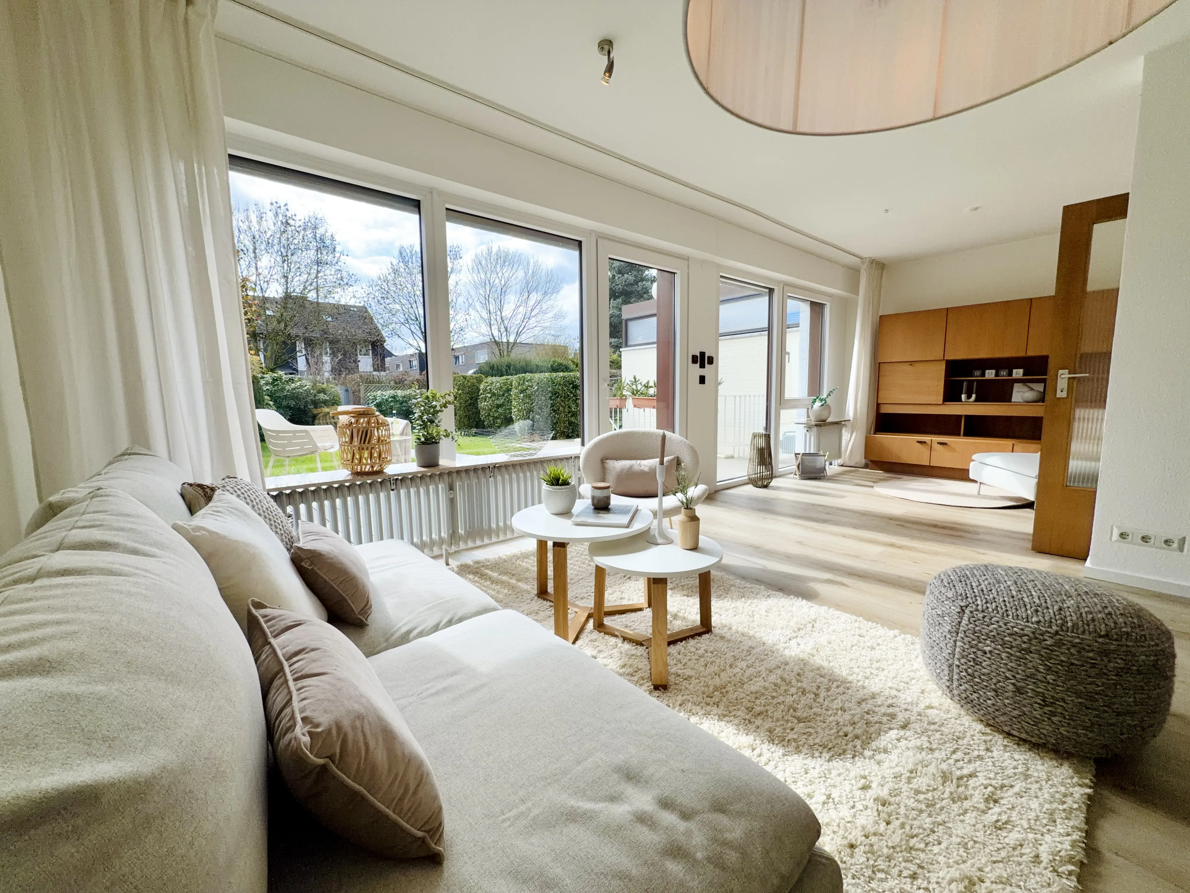Helles Wohnzimmer